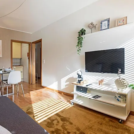 Cozy Flat In Foz By Lovelystay Porto Exterior photo