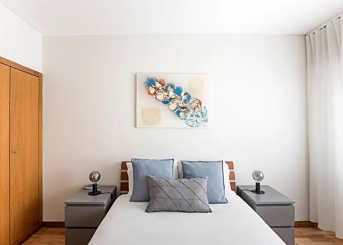 Cozy Flat In Foz By Lovelystay